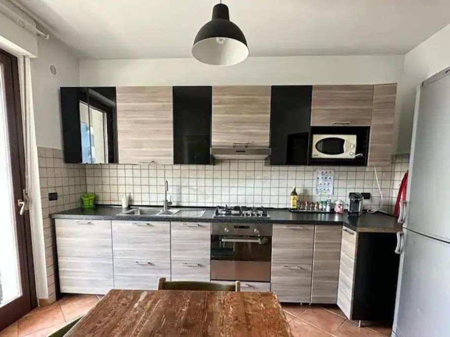 Casa Alpi 44 - Two Bedroom Flat With Huge Balcony Пескара Екстериор снимка